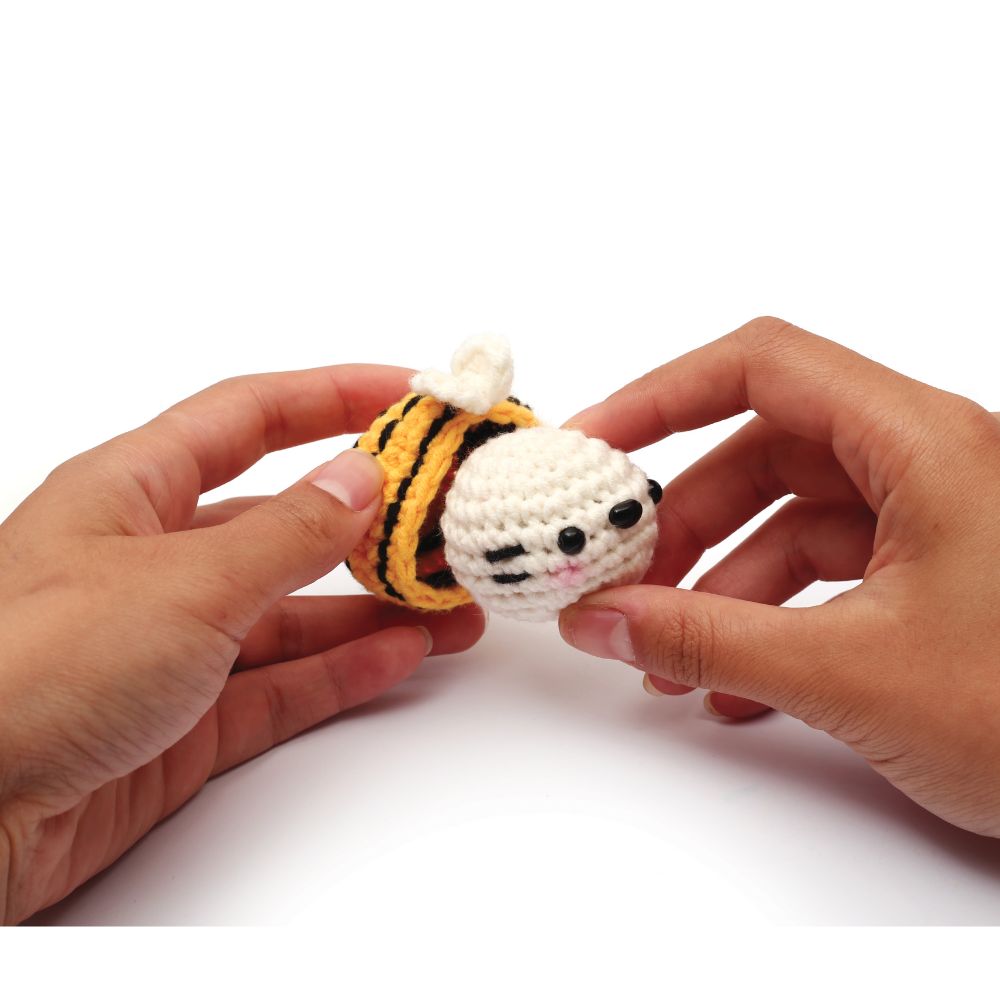 Graine Creative Easygurumi Crochet Kit - Bee