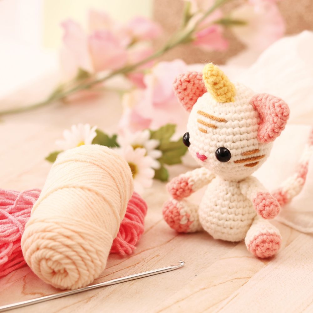 Graine Creative Amigurumi Crochet Kit – Caticorn 120mm