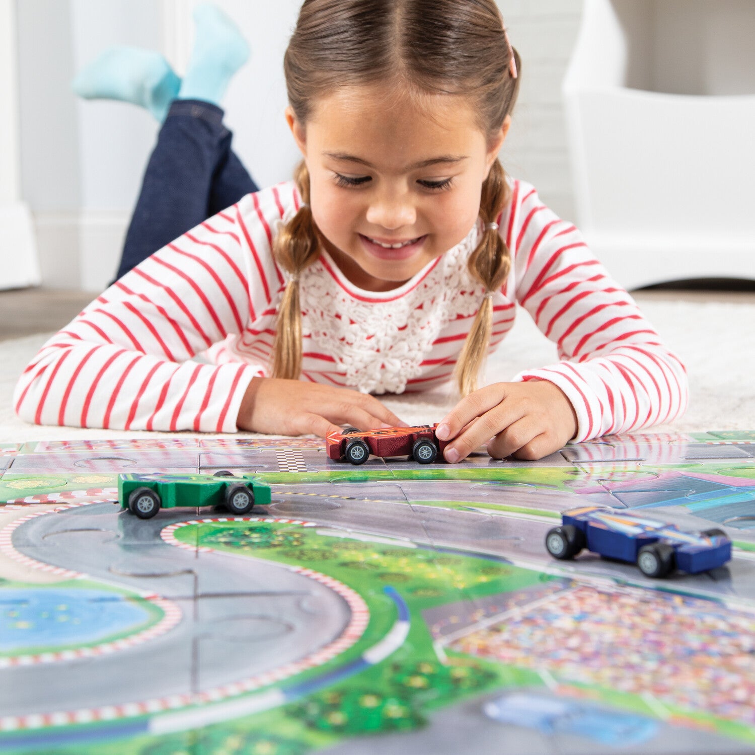 Peaceable Kingdom Puzzle & Play - Race Day