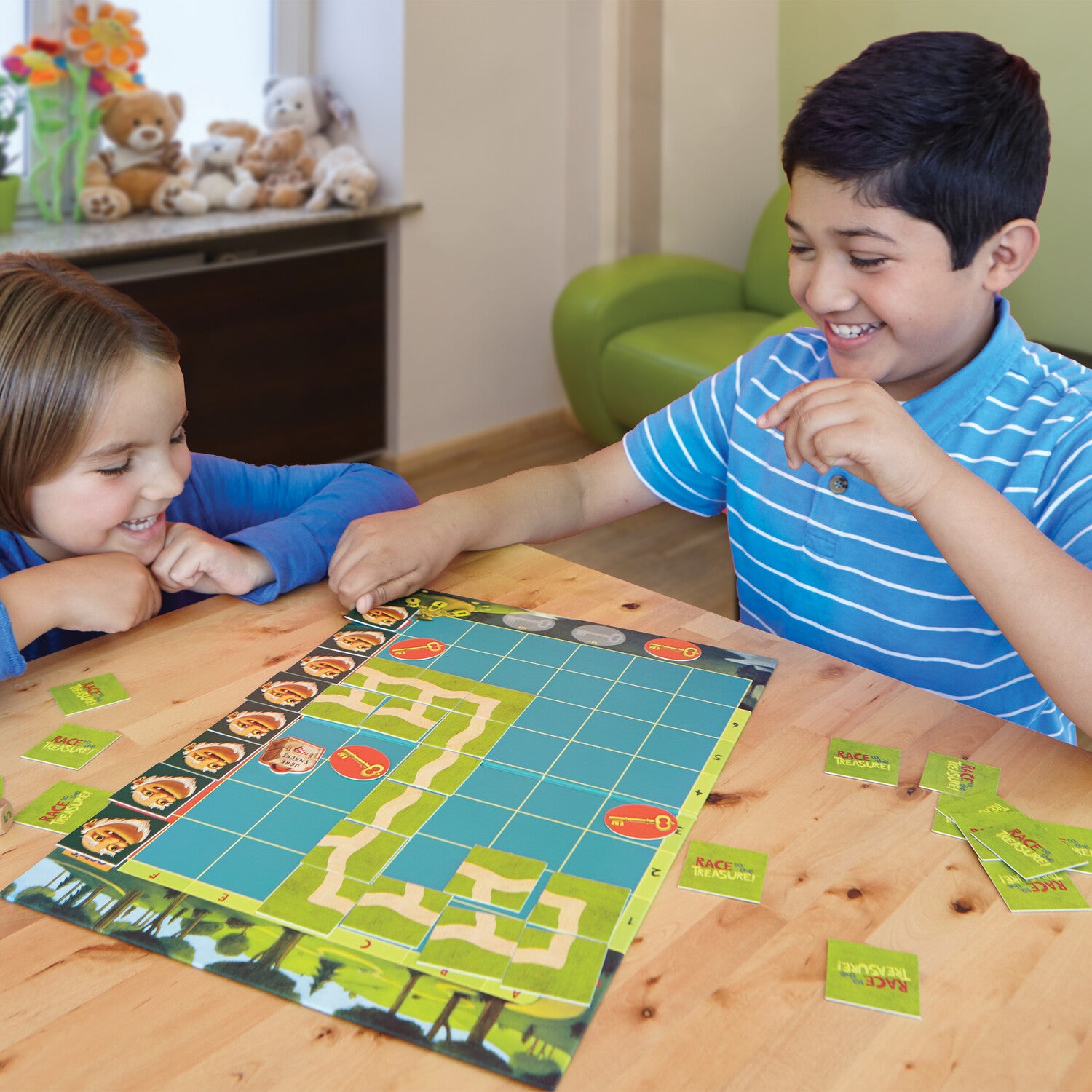 Peaceable Kingdom Cooperative Game - Race To The Treasure